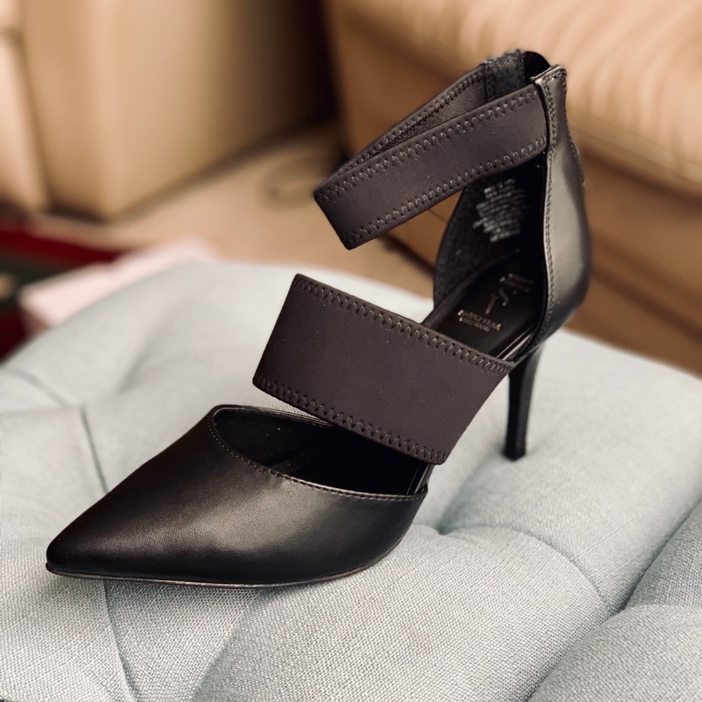 Vera Wang high heels